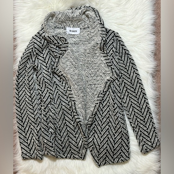 BB Dakota Chevron Cardigan Edie Sweater - Picture 2 of 4